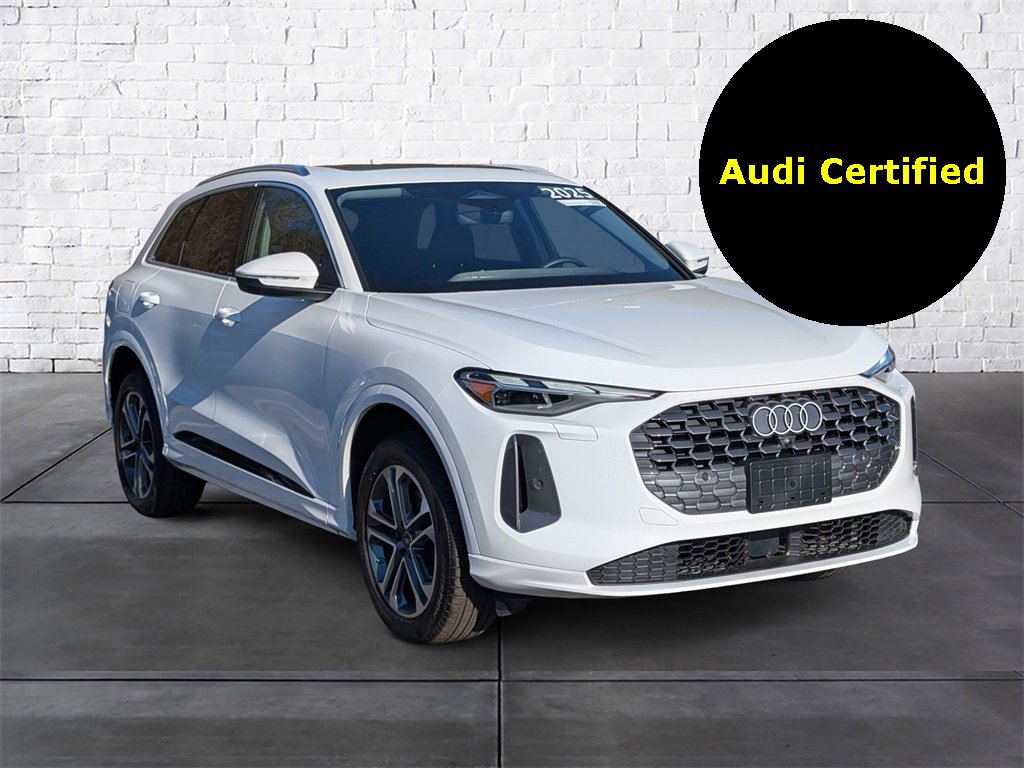 Certified 2025 Audi Q5 Premium w/ Convenience Package