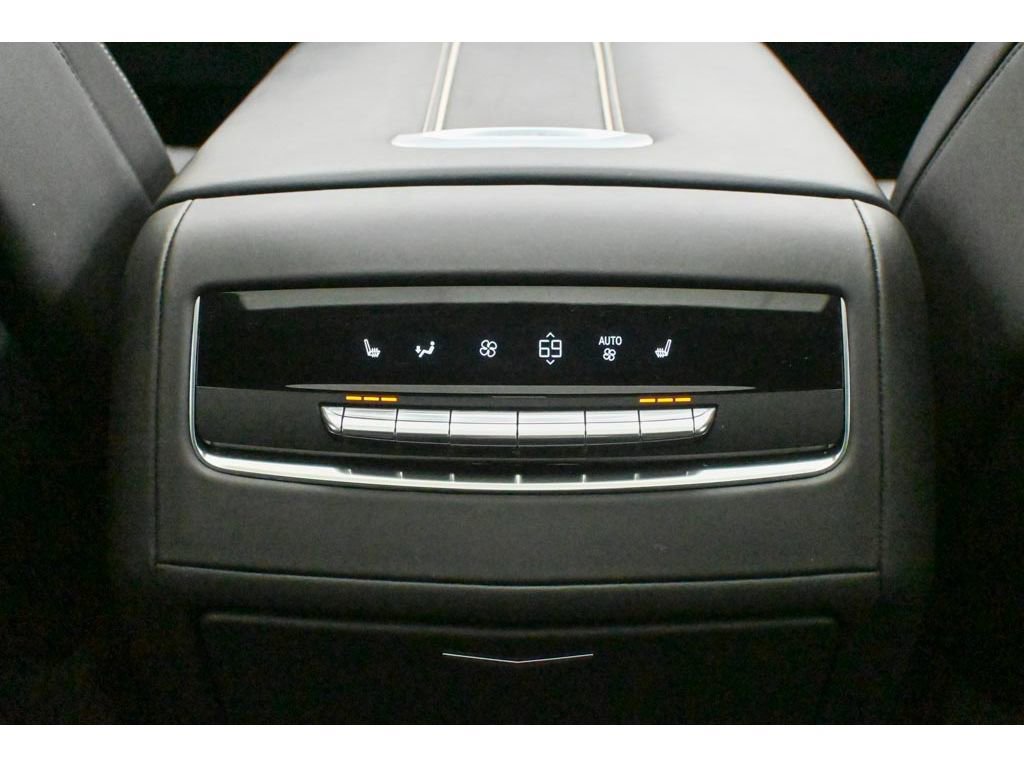 Used 2022 Cadillac Escalade Sport Platinum w/ Heavy-Duty Trailer Package image 31