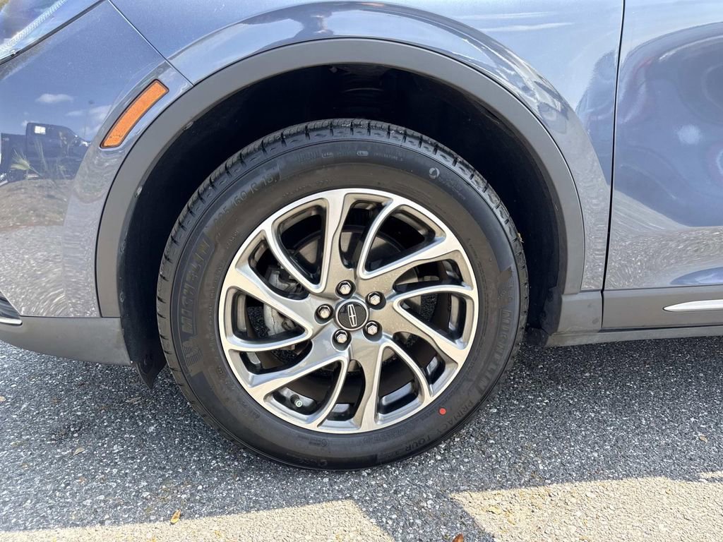 Certified 2022 Lincoln Corsair FWD w/ Equipment Group 101A image 10