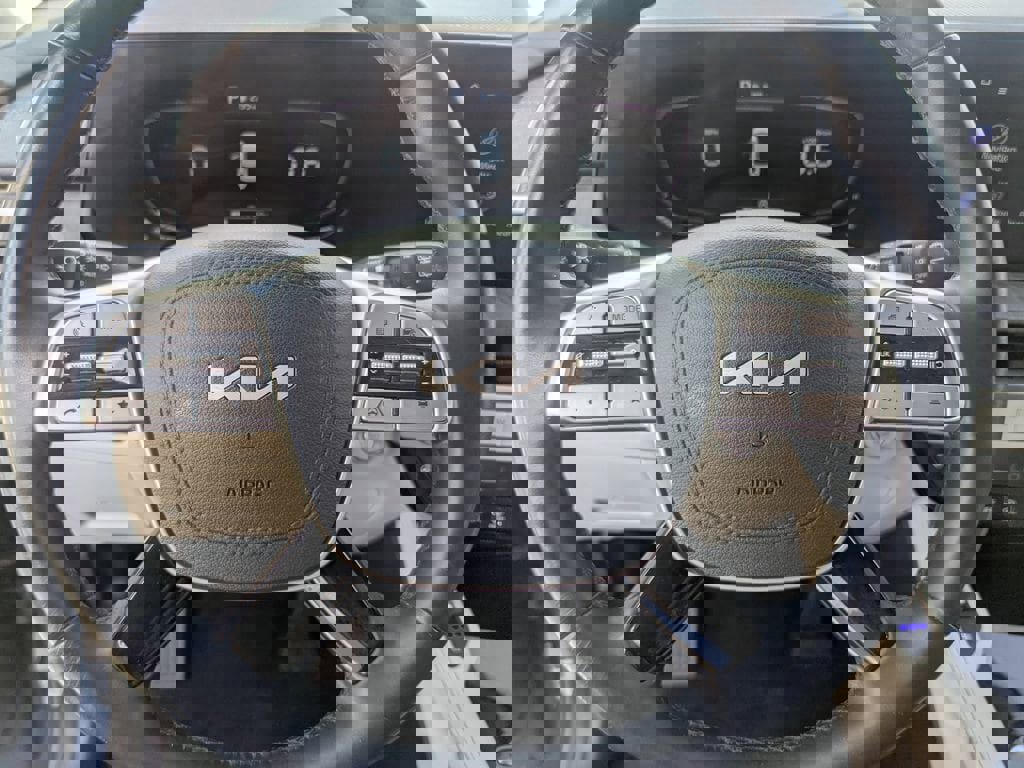 Used 2023 Kia Telluride EX image 28