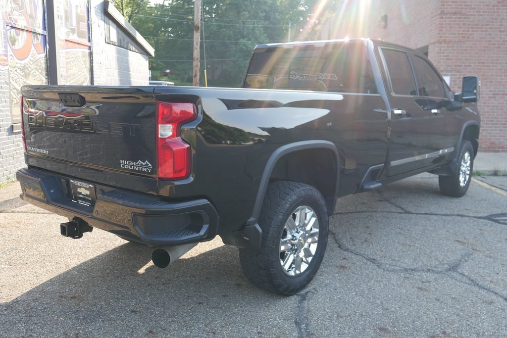 Used 2024 Chevrolet Silverado 2500 High Country AWD/4WD image 5