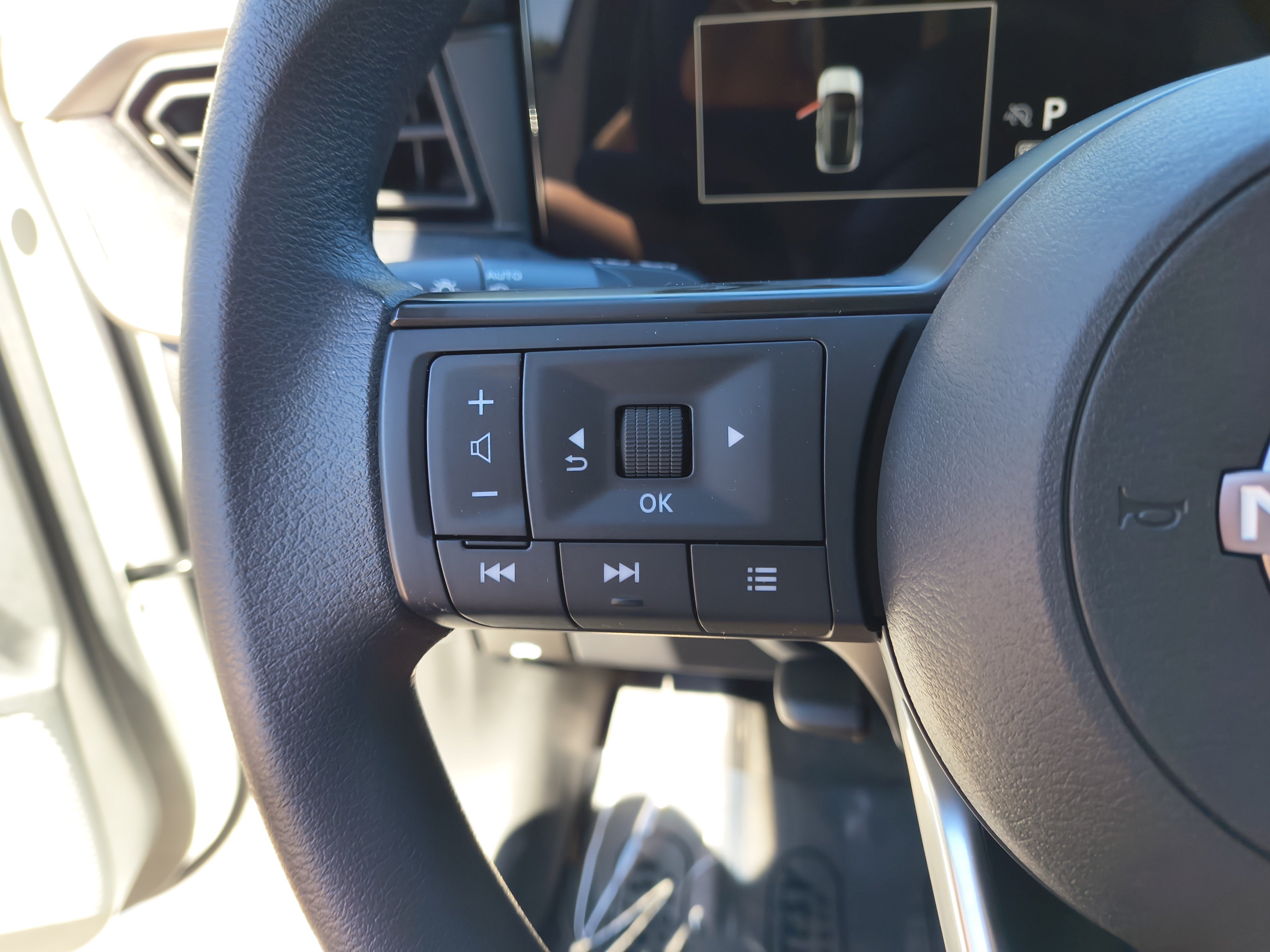 Certified 2026 Nissan Kicks SV FWD image 31
