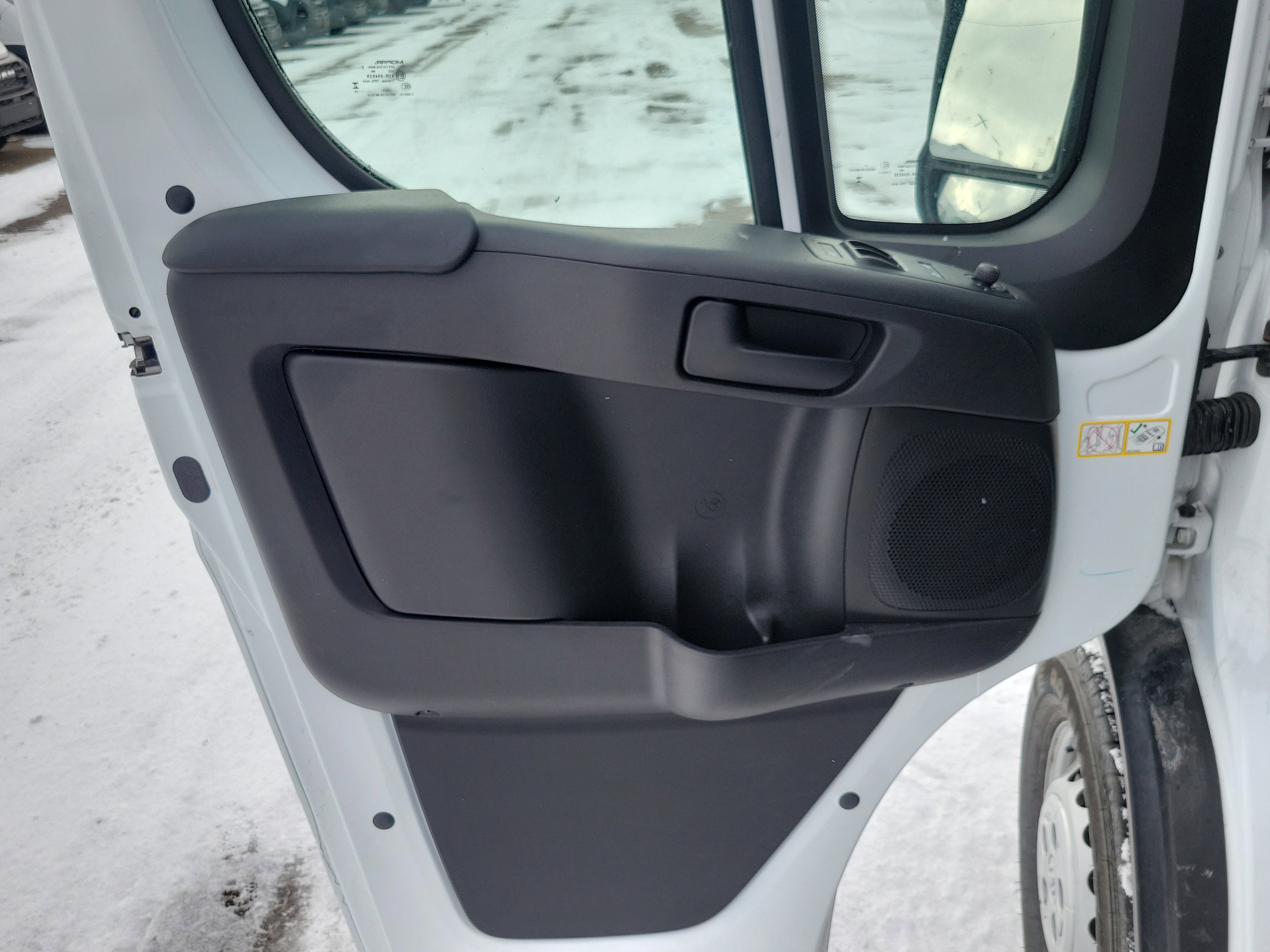 Used 2025 RAM ProMaster 3500 w/ Convenience Group image 6