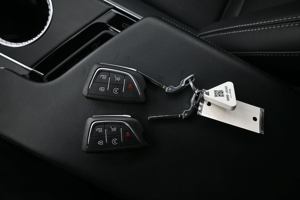 Used 2024 Cadillac Lyriq Sport AWD/4WD image 22