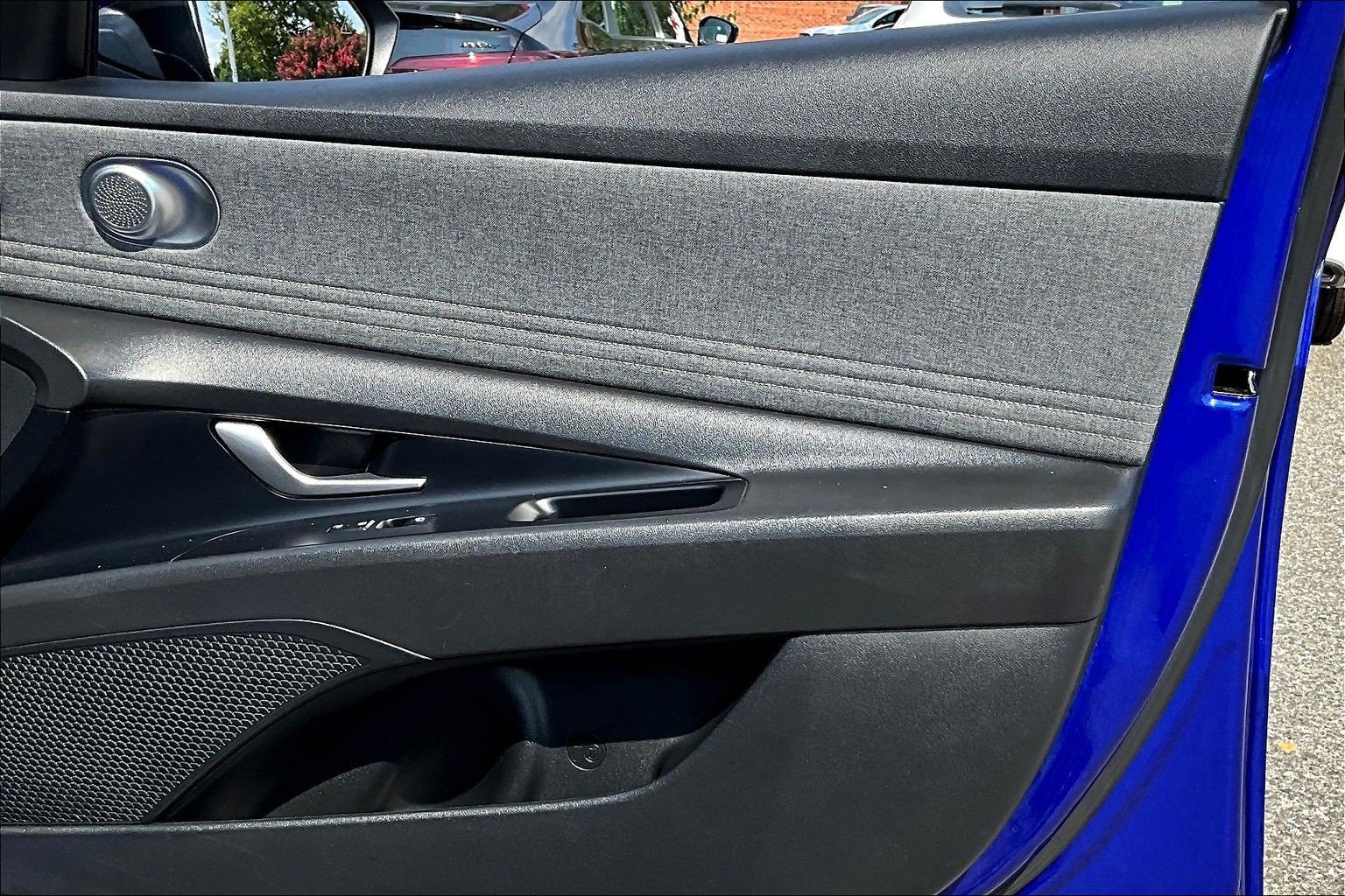 Used 2024 Hyundai Elantra Limited FWD image 18