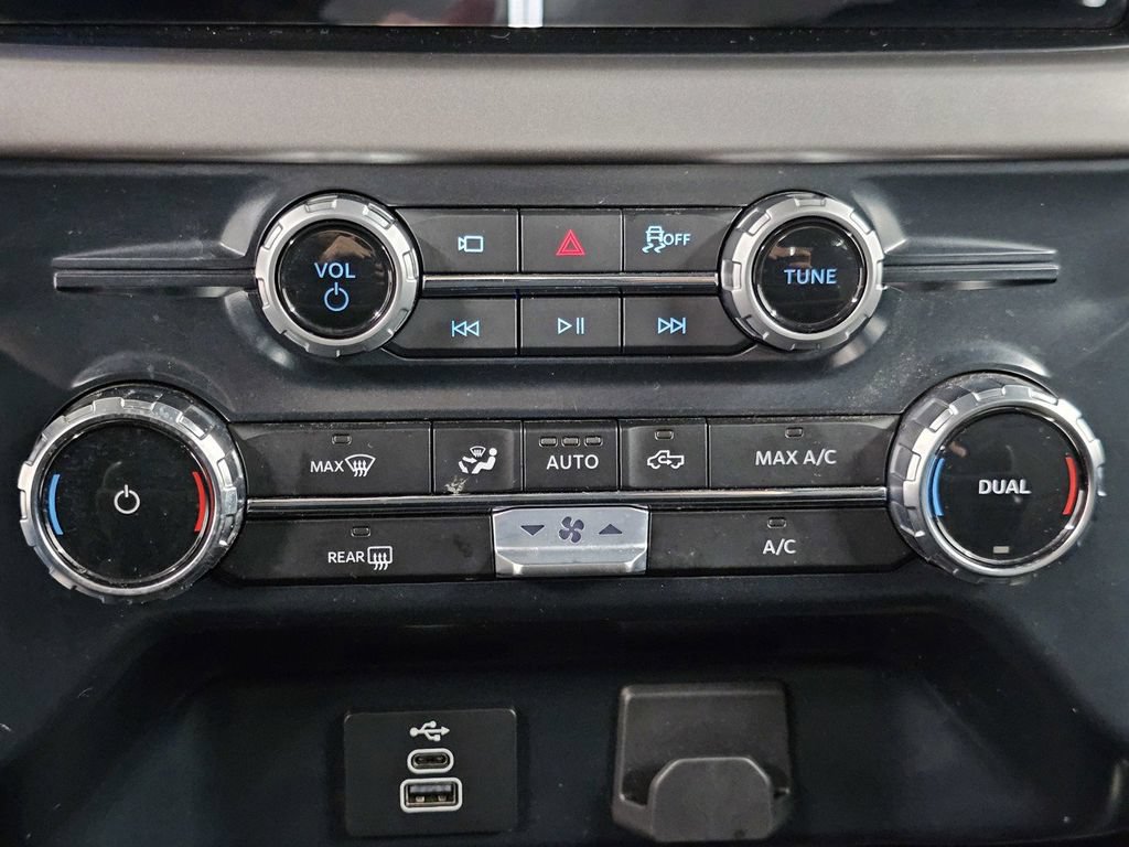 Used 2025 Ford F150 XLT w/ Equipment Group 301A Standard AWD/4WD image 18
