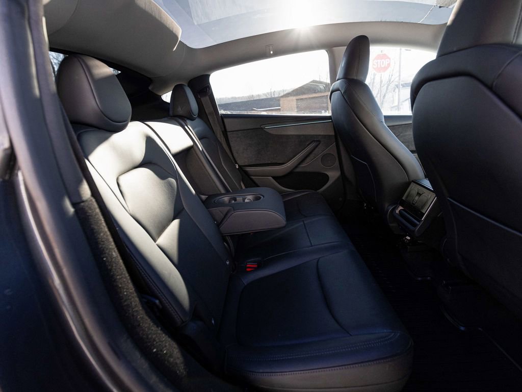 Used 2026 Tesla Model Y Long Range image 28