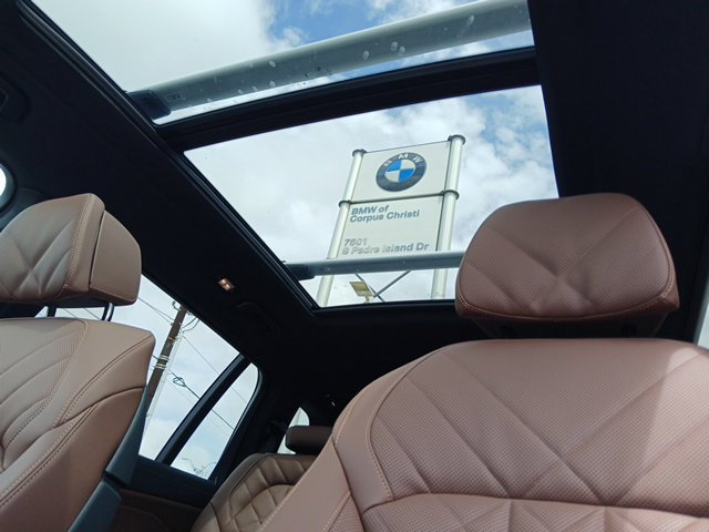 New 2027 BMW X7 xDrive40i w/ M Sport Package AWD/4WD image 27