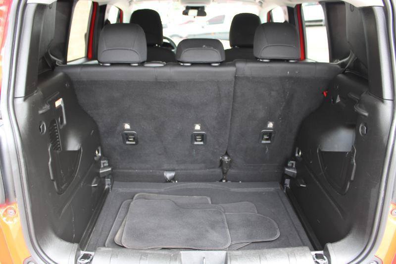Used 2021 Jeep Renegade Sport FWD image 18