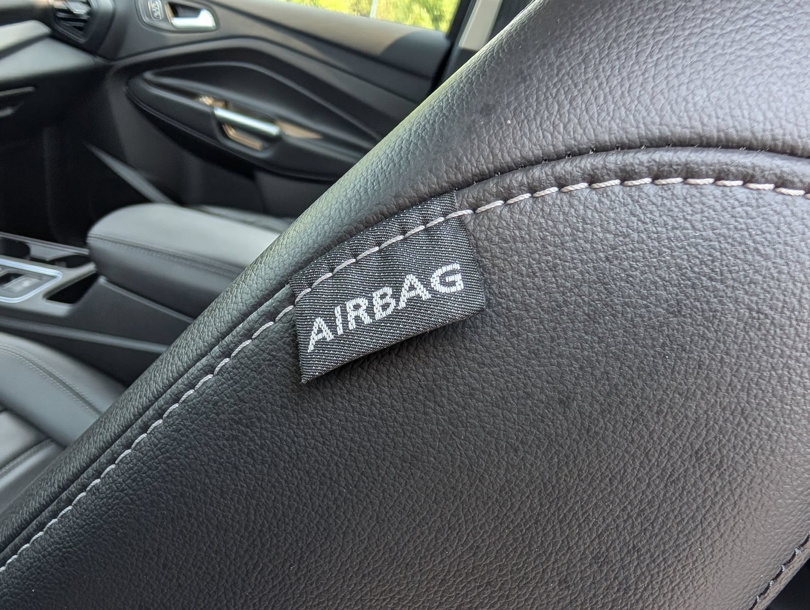 Used 2019 Ford Escape SEL FWD image 33