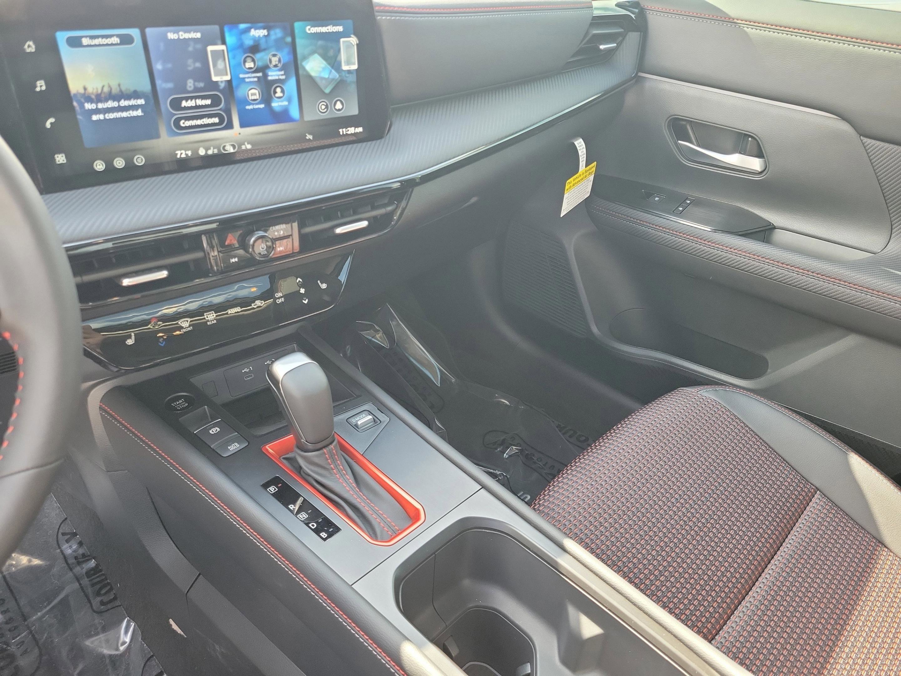 New 2026 Nissan Kicks SR w/ SR Premium Package image 33