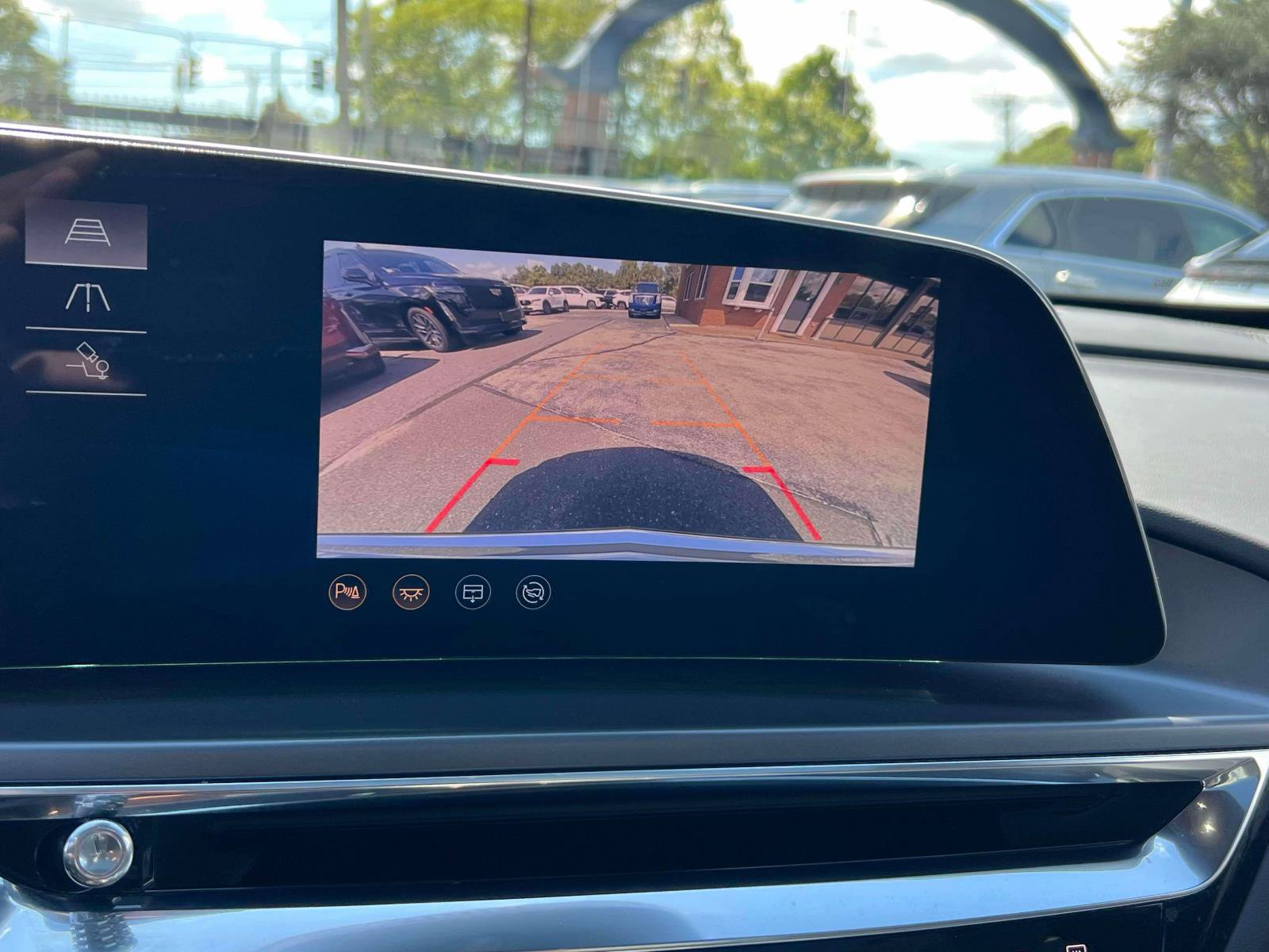 Certified 2024 Cadillac Lyriq Tech AWD/4WD image 16