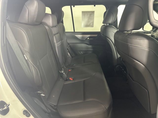 Used 2024 Lexus LX 600 F Sport AWD/4WD image 16