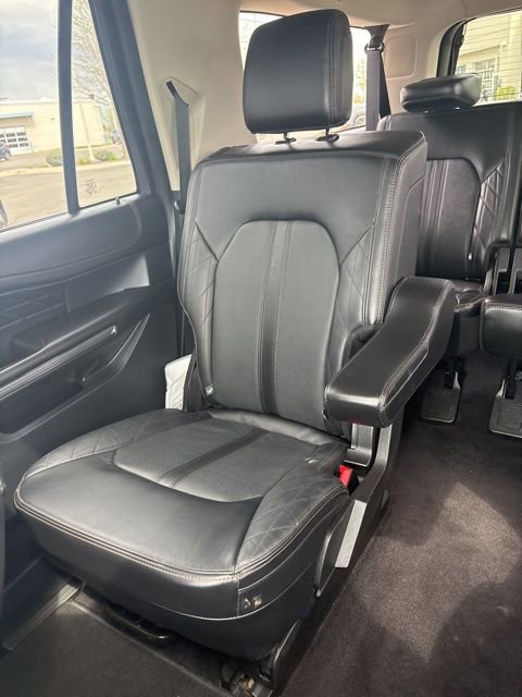 Used 2021 Ford Expedition Max Platinum AWD/4WD image 32