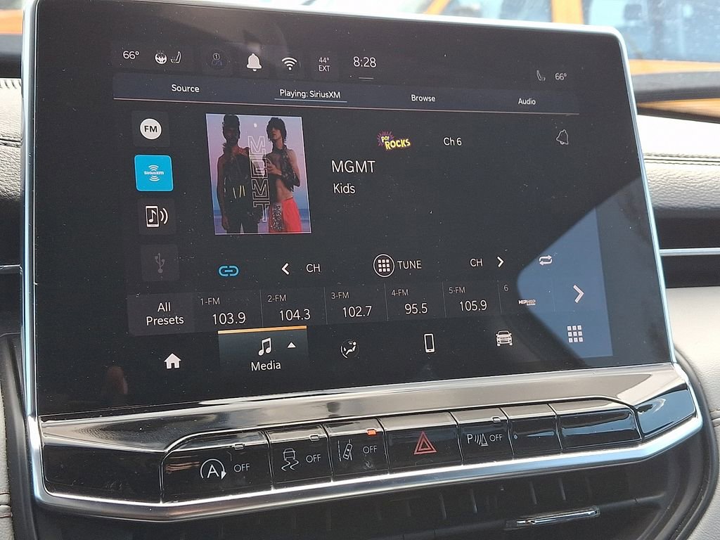 Used 2025 Jeep Compass Limited image 15