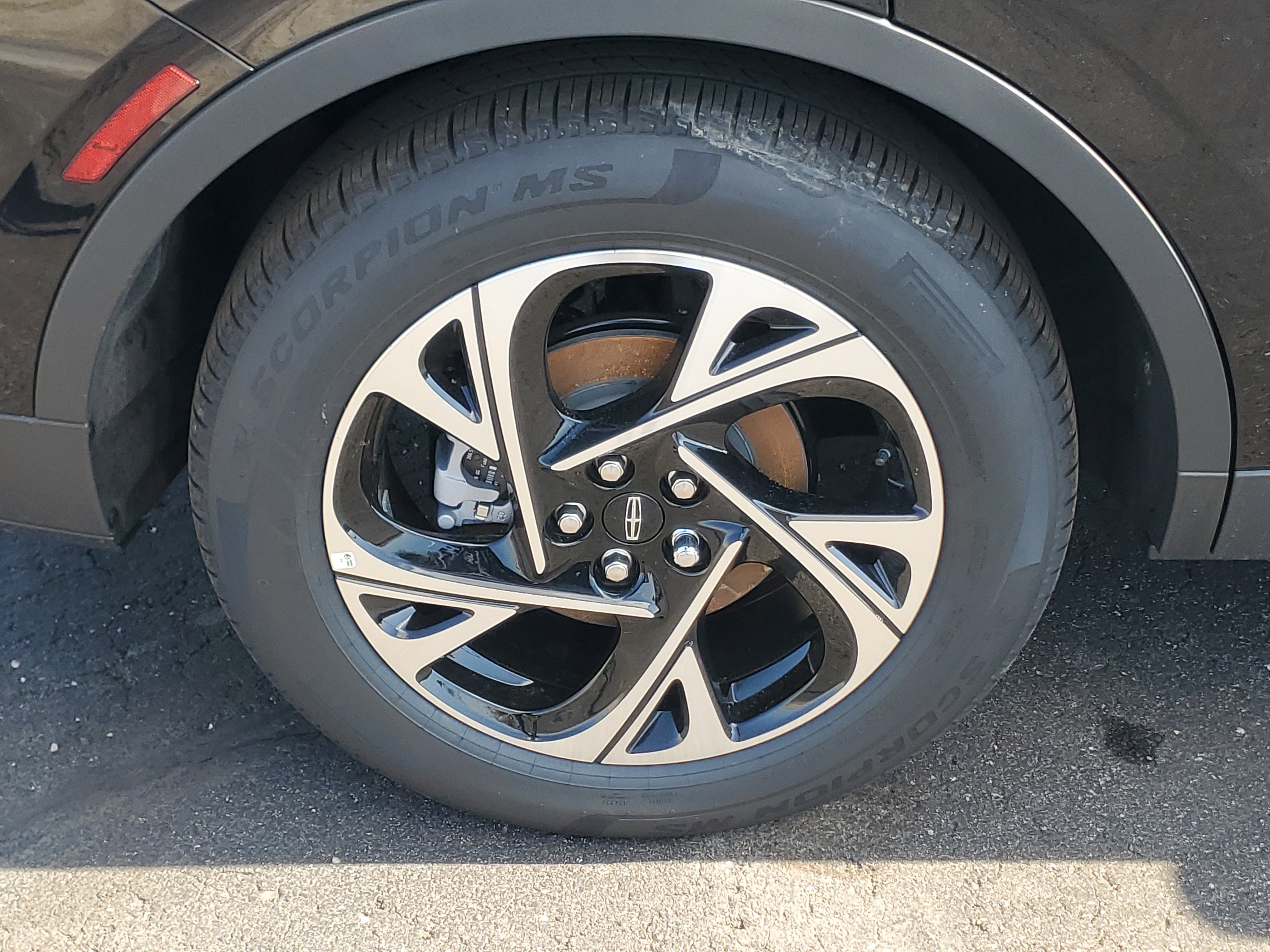 New 2026 Lincoln Nautilus Premier w/ Equipment Group 102A image 5