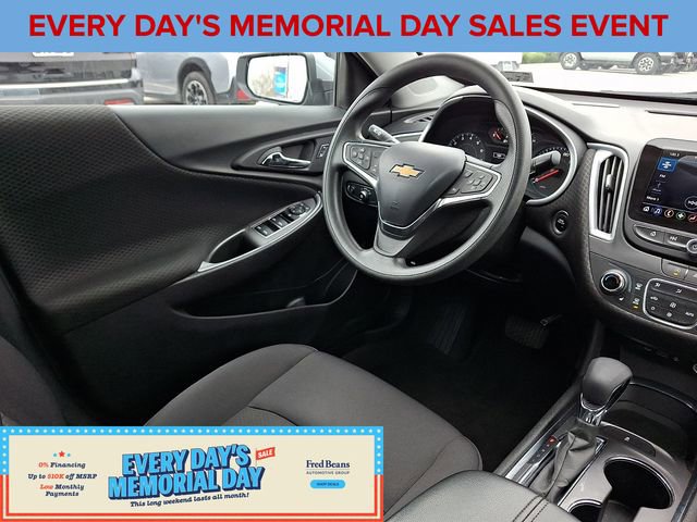 Used 2023 Chevrolet Malibu LT FWD image 14