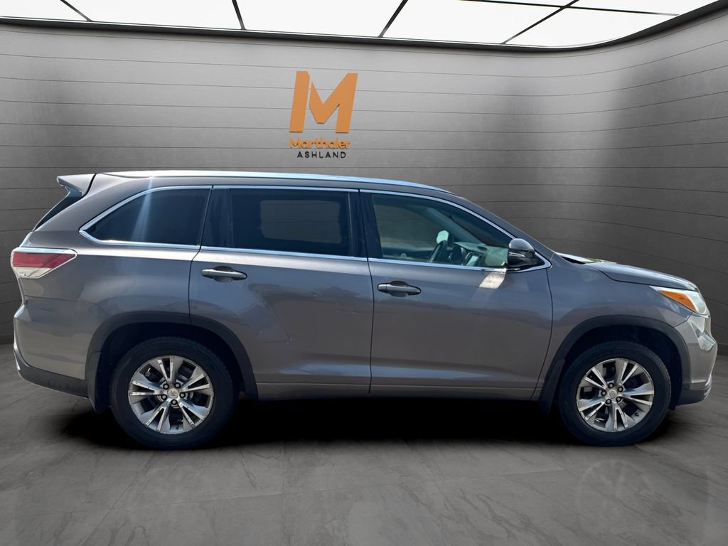 Used 2015 Toyota Highlander XLE AWD/4WD image 6