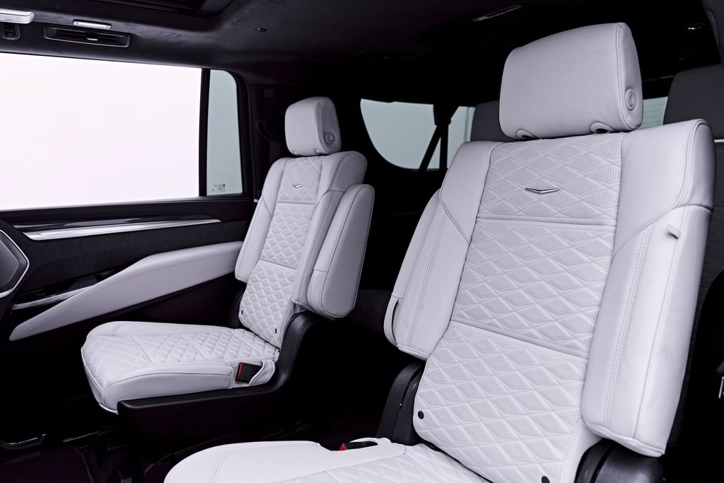Used 2026 Cadillac Escalade ESV V AWD/4WD image 50
