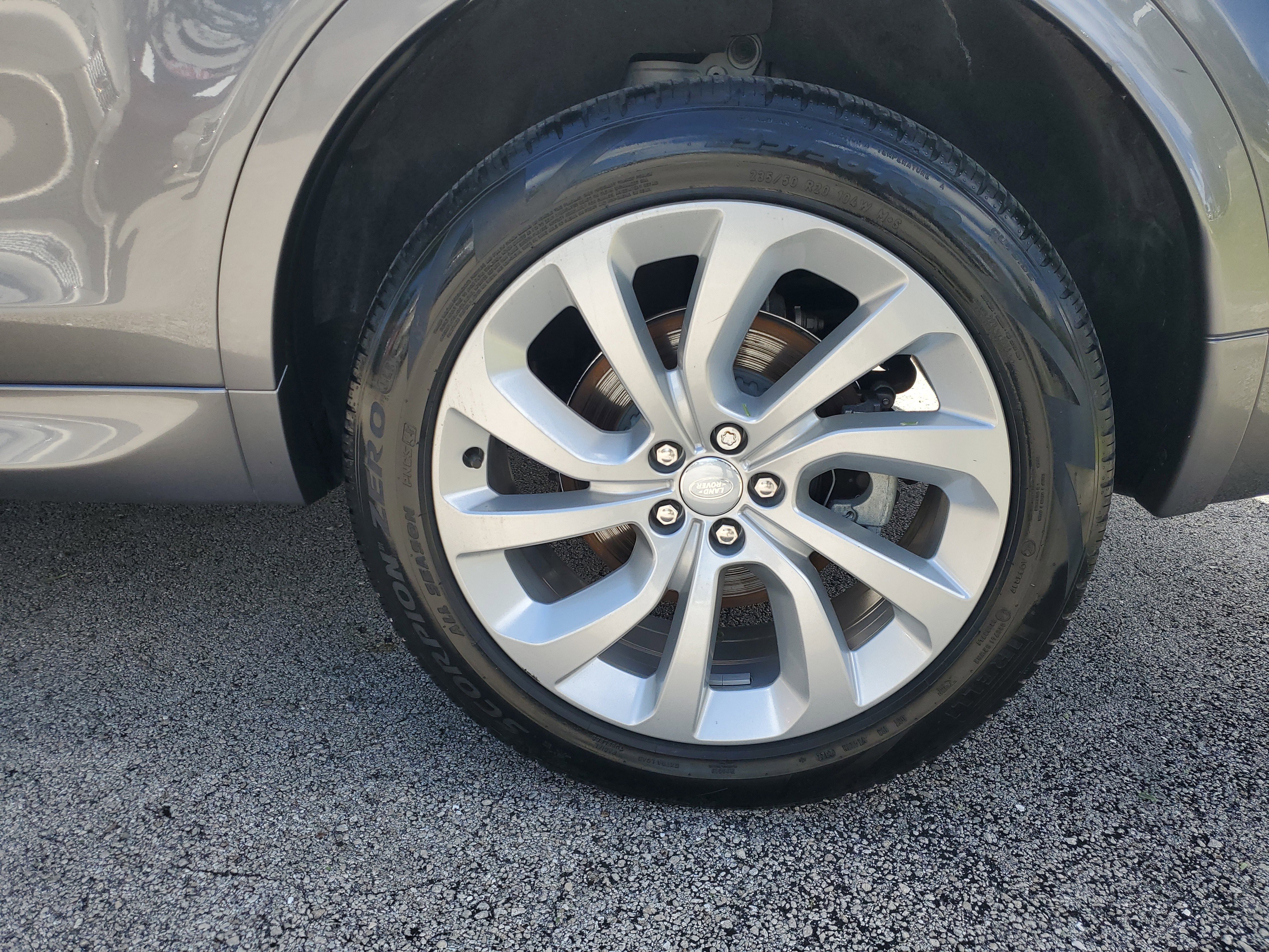 Used 2023 Land Rover Discovery Sport SE R-Dynamic image 27