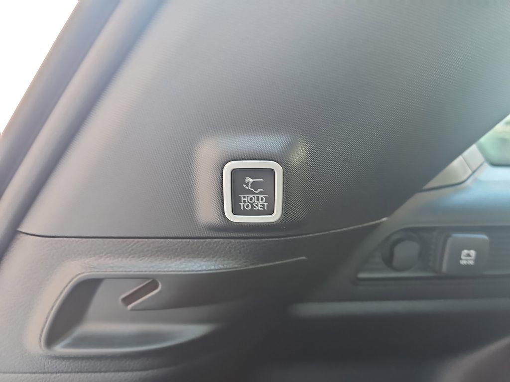 New 2025 Jeep Grand Cherokee Limited w/ Trailer Tow Package image 13