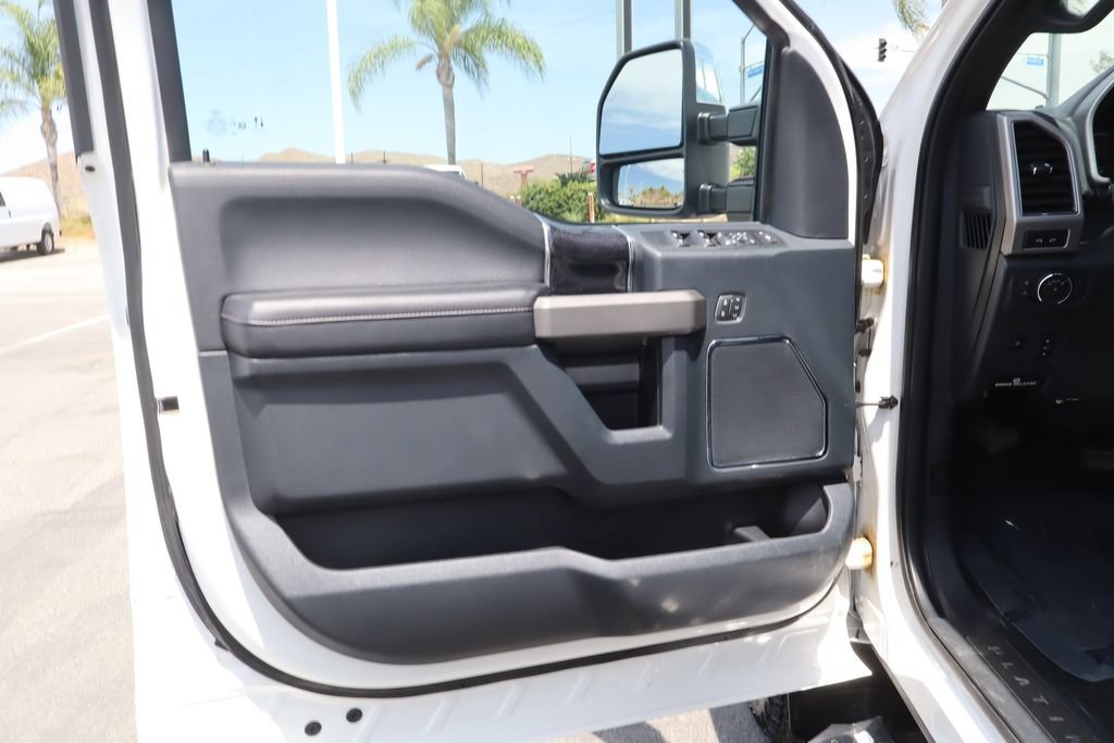 Used 2022 Ford F350 Platinum w/ Tremor Off-Road Package AWD/4WD image 19
