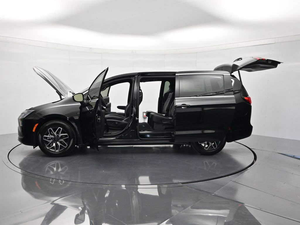 New 2027 Chrysler Pacifica Limited w/ Family Tech Group FWD image 49