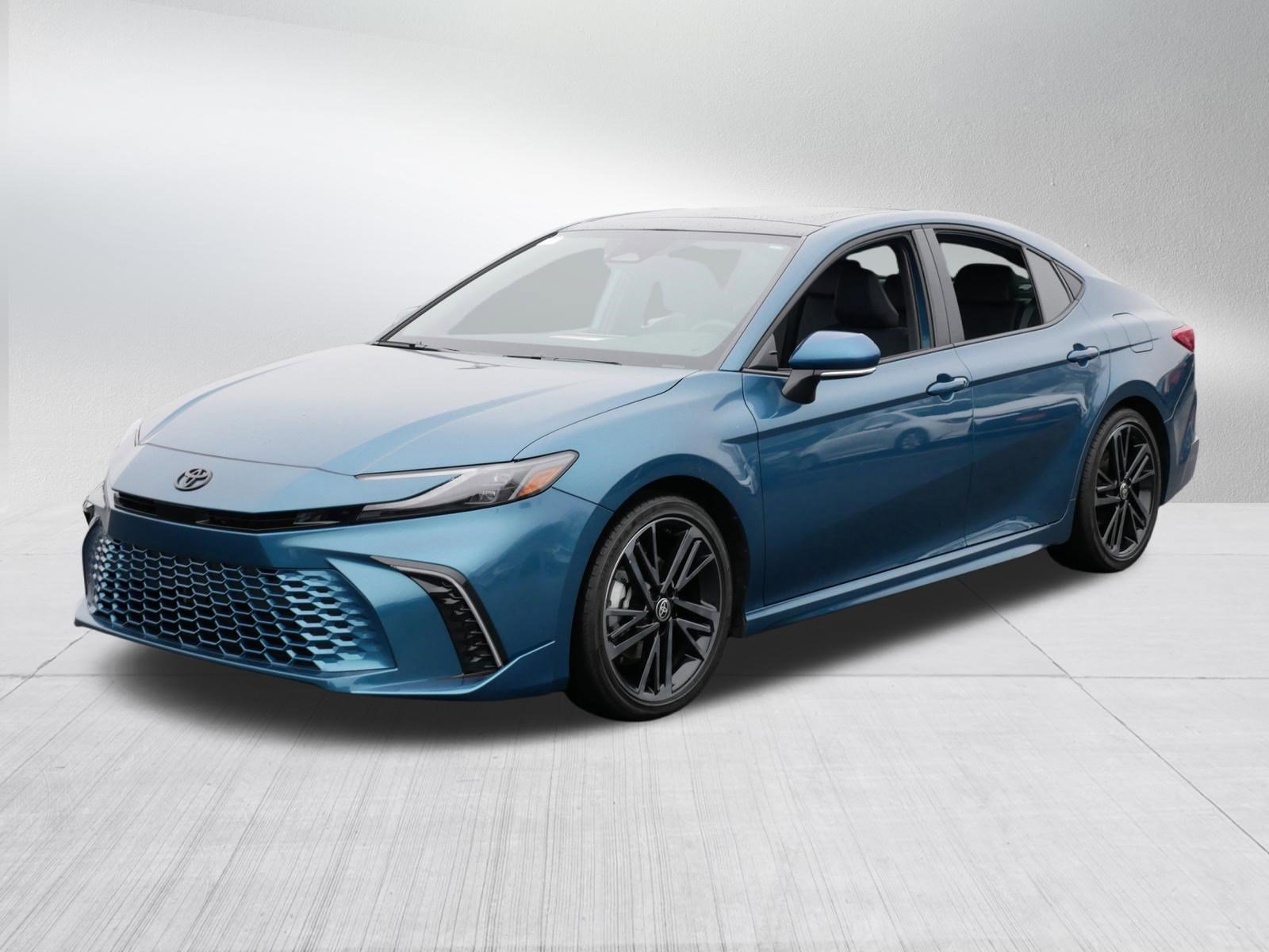 Certified 2025 Toyota Camry XSE FWD image 3