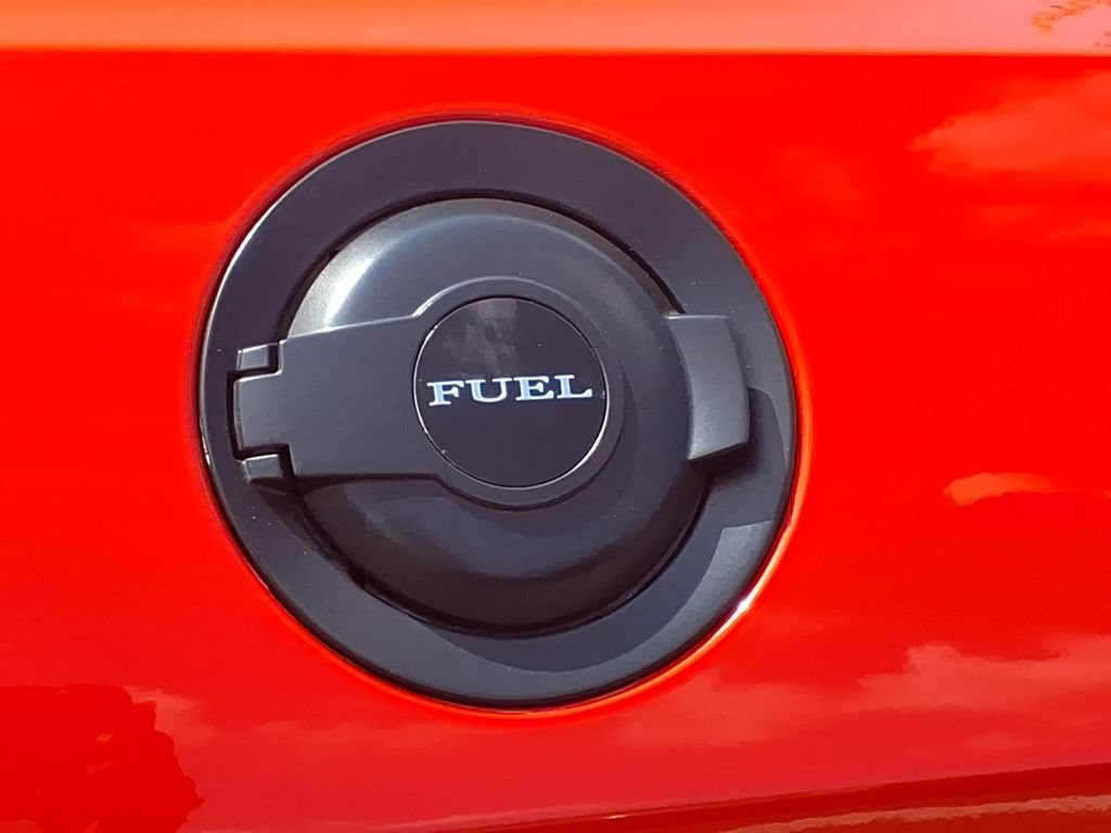Used 2018 Dodge Challenger SRT Hellcat RWD image 16