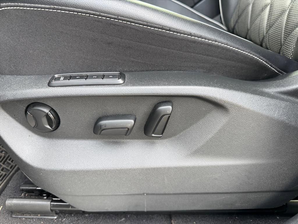 Used 2024 Volkswagen Atlas SEL Premium R-Line image 15