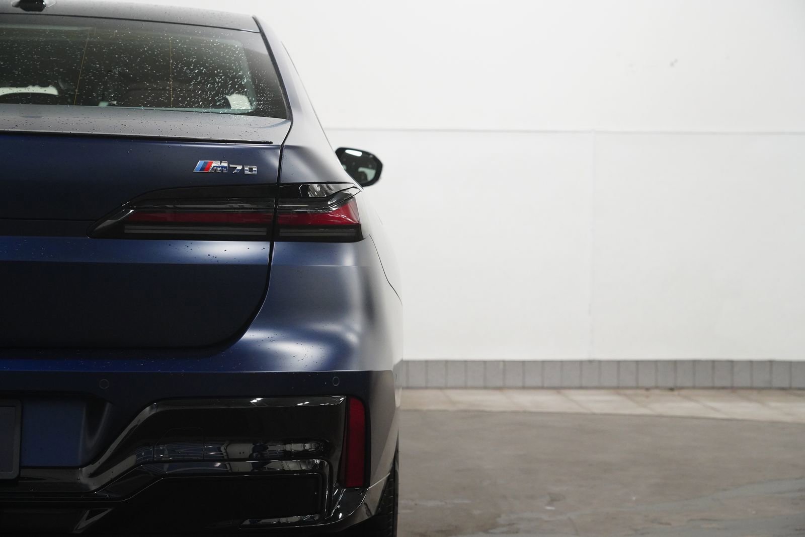 Used 2025 BMW i7 M70 w/ Executive Package image 13