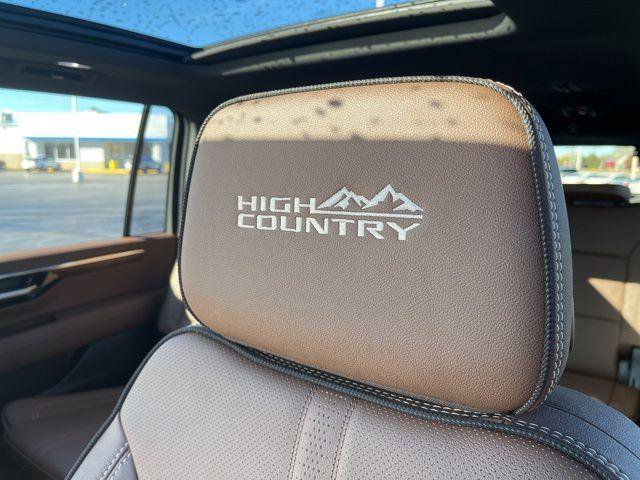 New 2026 Chevrolet Suburban High Country w/ Sun And Tow Package AWD/4WD image 7