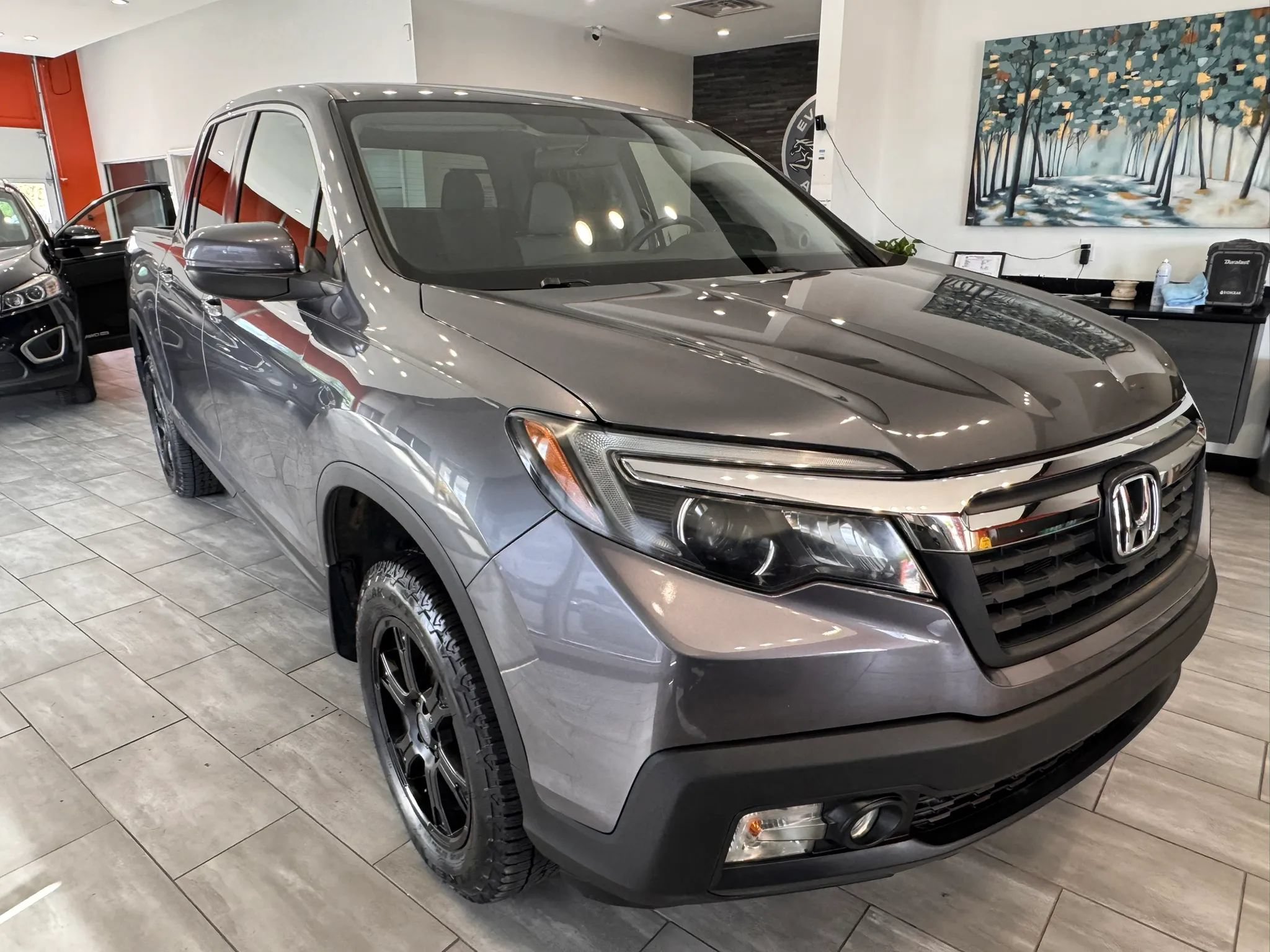 Used 2017 Honda Ridgeline RTS image 2