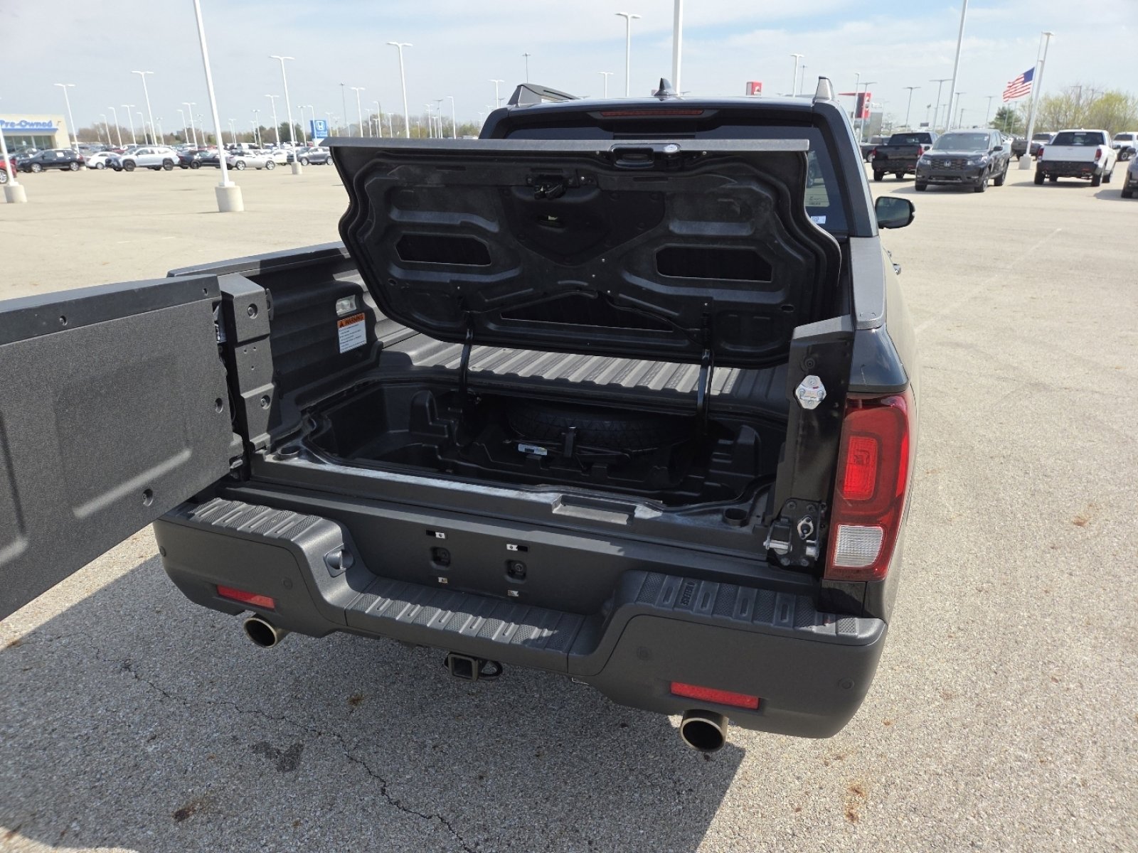 Used 2025 Honda Ridgeline Black Edition image 22
