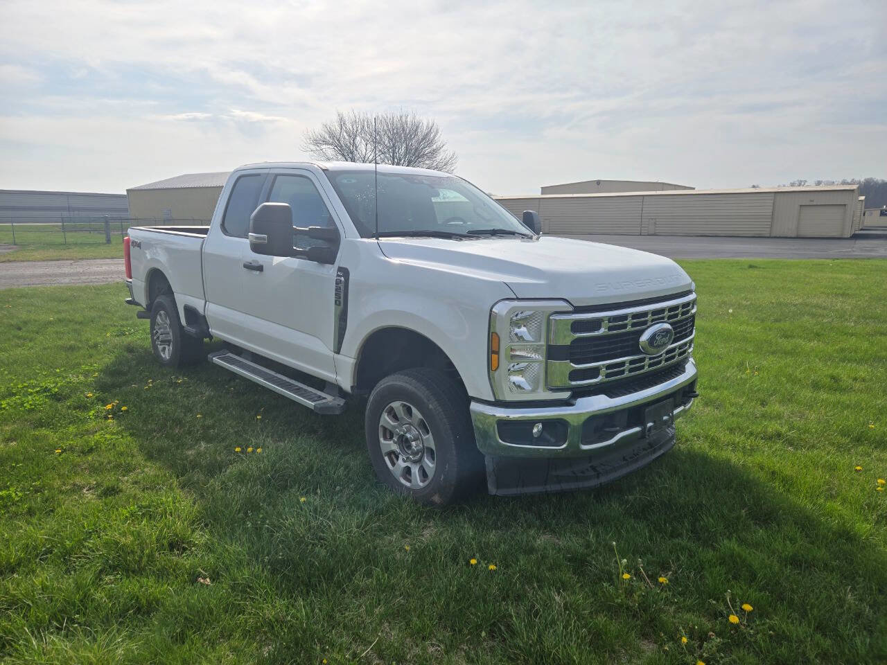 Used 2024 Ford F250 XLT AWD/4WD image 4