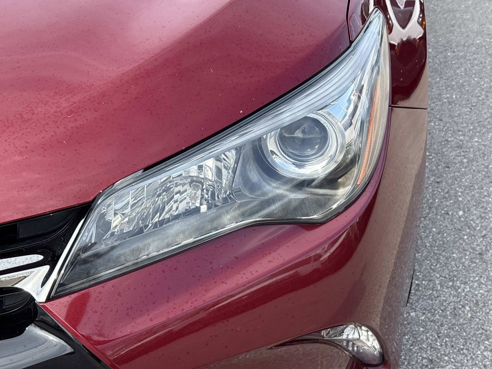 Used 2016 Toyota Camry SE image 11