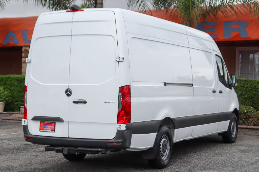Used 2022 Mercedes-Benz Sprinter 2500 image 11