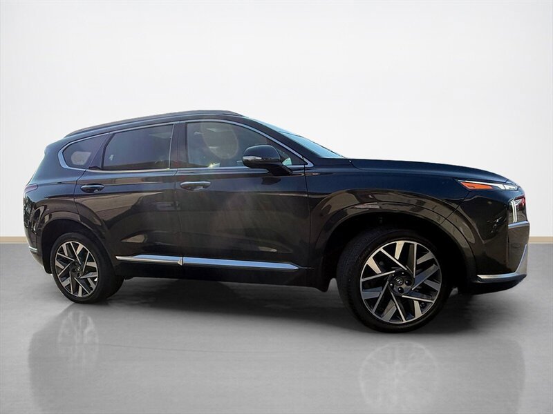 Used 2021 Hyundai Santa Fe Calligraphy AWD/4WD image 2