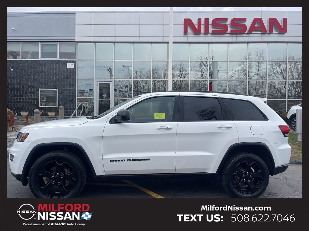 Used 2018 Jeep Grand Cherokee Laredo image 2
