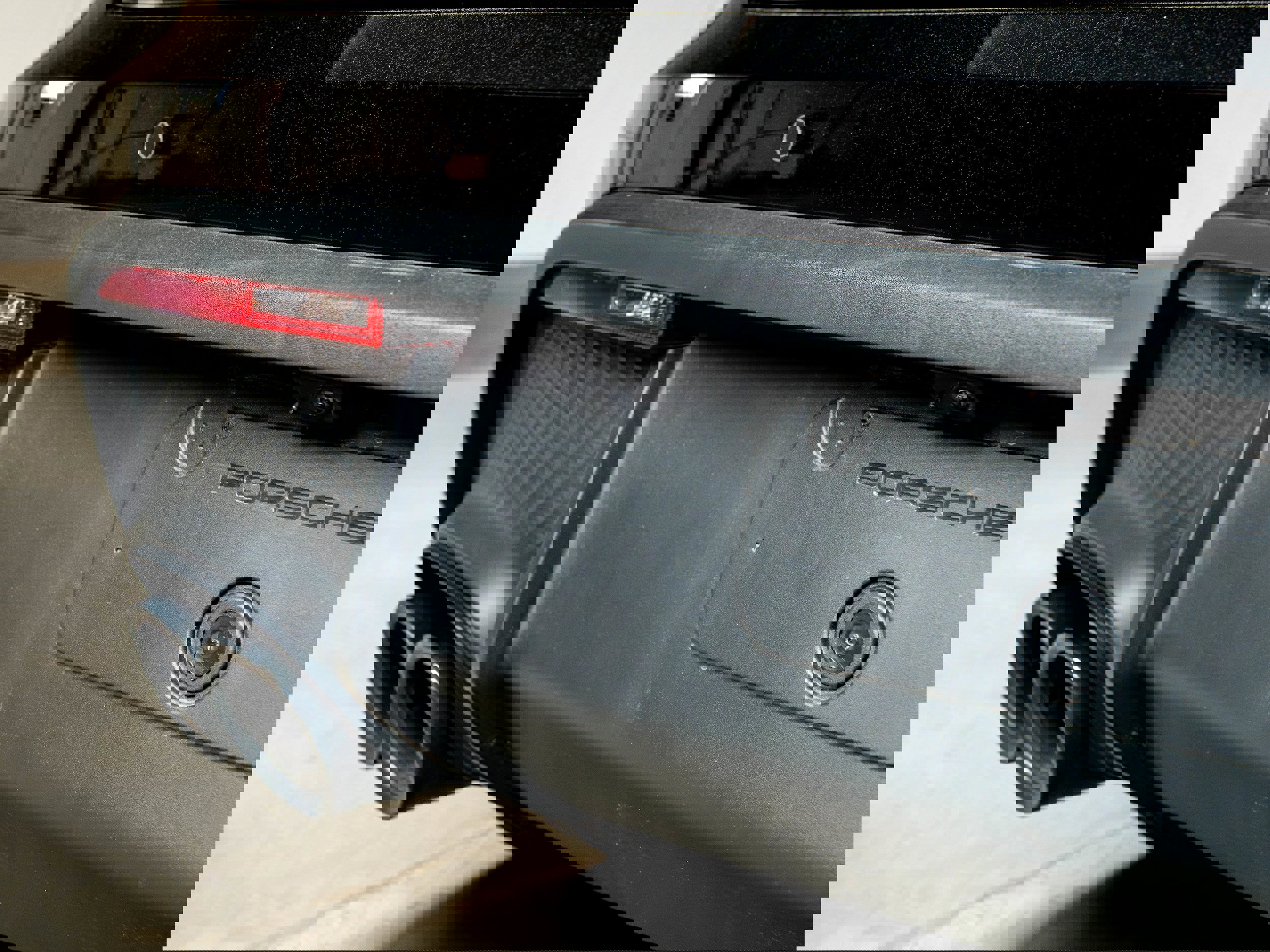 Certified 2025 Porsche Macan Turbo image 16