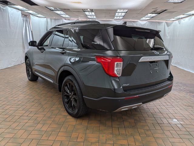 Used 2022 Ford Explorer XLT w/ Equipment Group 202A image 5