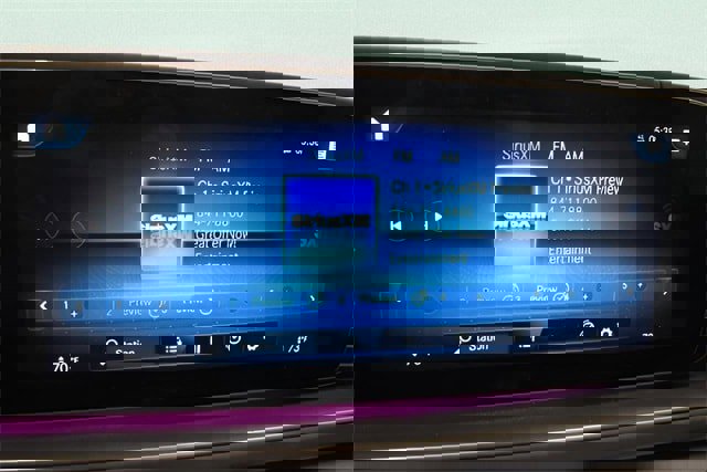 Used 2022 Mercedes-Benz GLS 63 AMG 4MATIC image 30