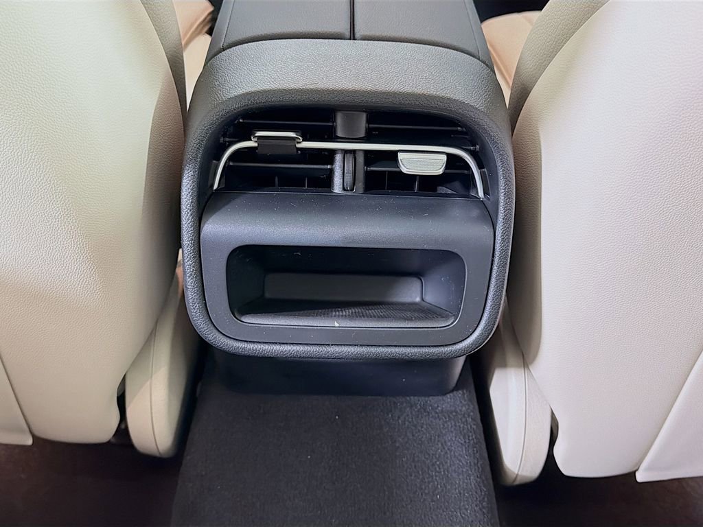 New 2026 Mercedes-Benz E 350 4MATIC Sedan image 27