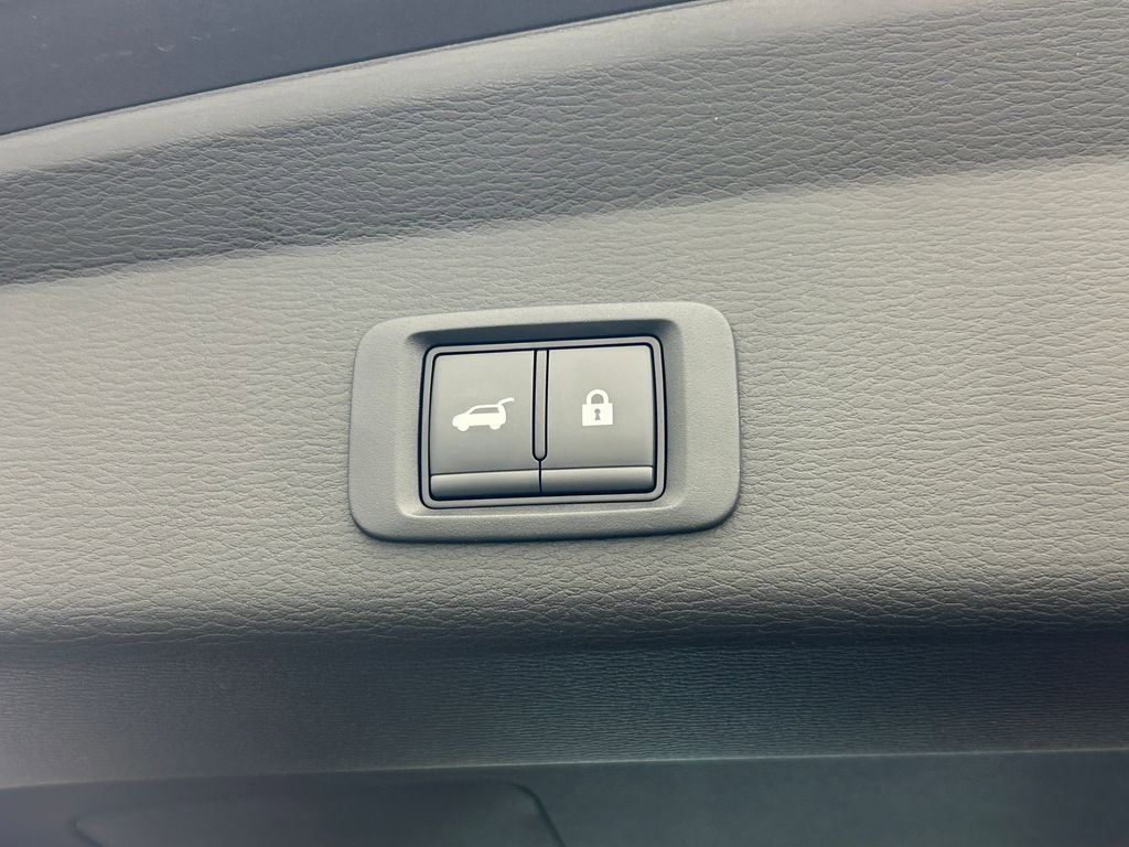 New 2026 Mitsubishi Outlander SEL FWD image 34