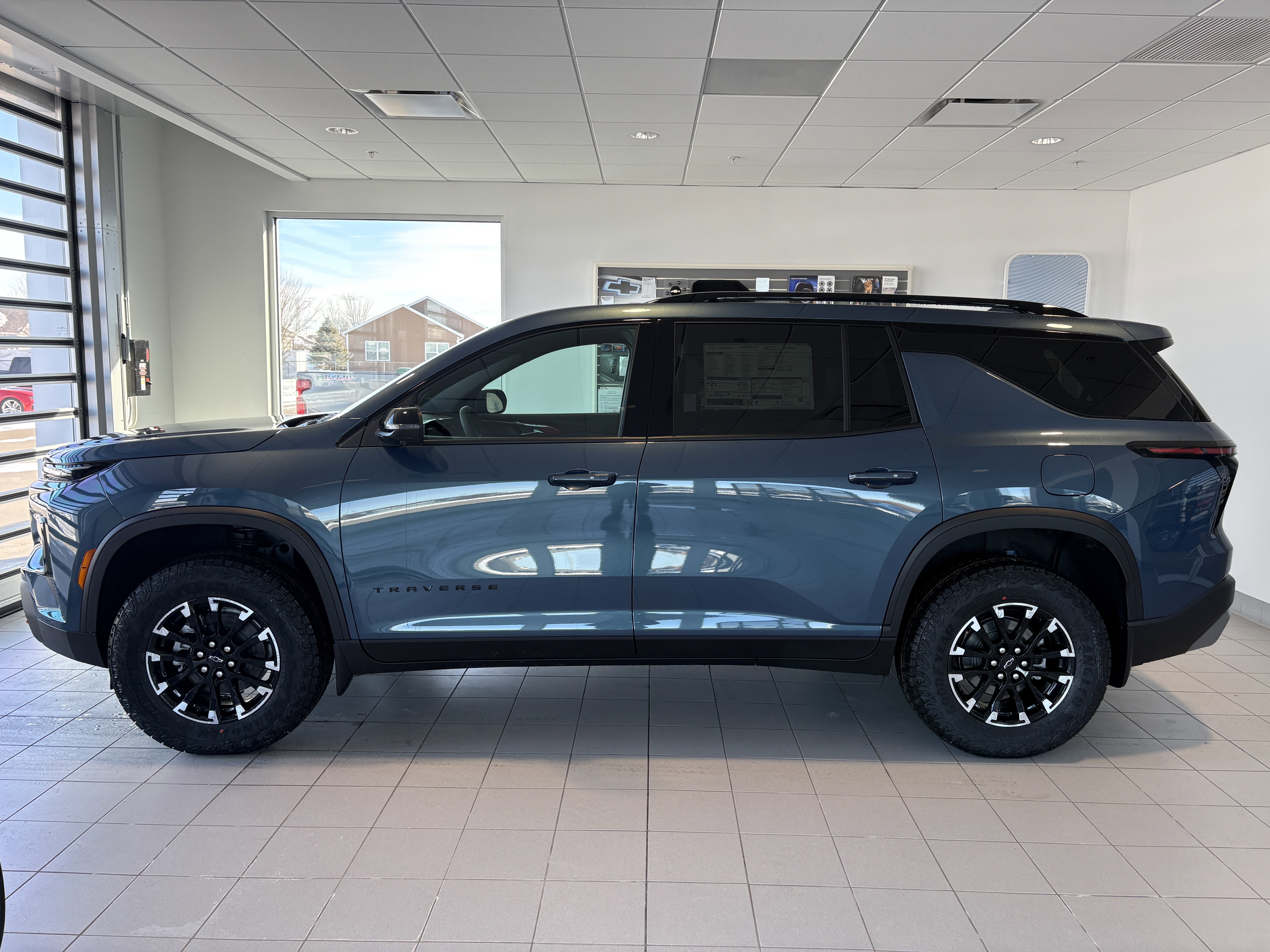 New 2026 Chevrolet Traverse Z71 w/ Driver Confidence Package image 2