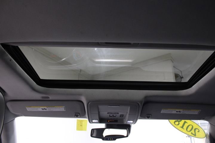 Used 2018 GMC Sierra 1500 Denali w/ Denali Ultimate Package image 2