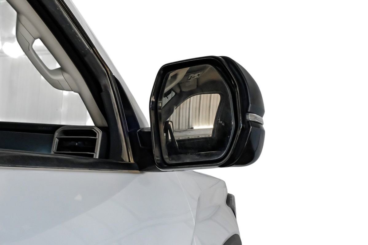 Used 2022 Toyota Tundra SR5 w/ SR5 Convenience Package image 43