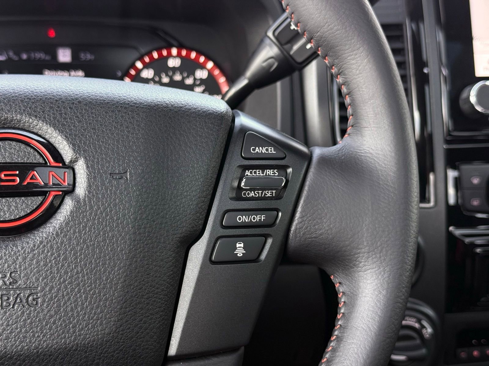 Used 2023 Nissan Titan PRO-4X w/ Pro-4x Convenience Package AWD/4WD image 45
