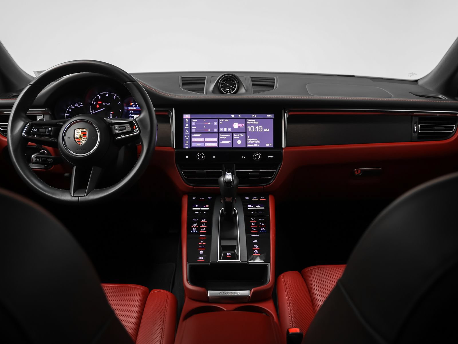 Certified 2024 Porsche Macan GTS w/ Premium Plus Package AWD/4WD image 34