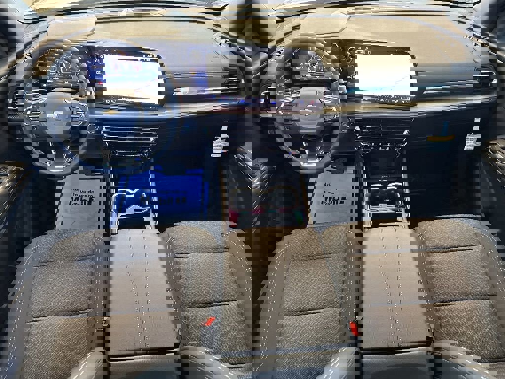 New 2026 Chevrolet Traverse LT image 11